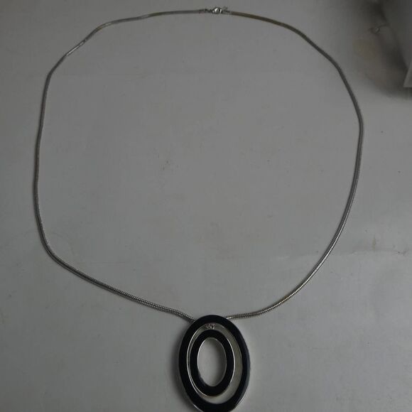 Long Modern Nested Black Oval Pendant Open Round Chain Necklace Enamel 36" - Picture 2 of 8